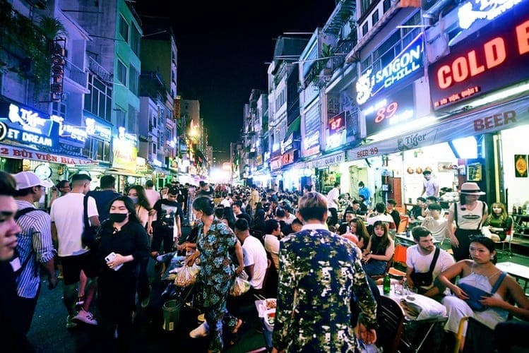 MỤC TIÊU TĂNG TRƯỞNG GDP VÀ CÂU CHUYỆN VỀ MẢNG KINH TẾ PHI CHÍNH THỨC